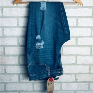 Levi’s 711 Plus Size Mid-Rise Skinny Ankle Jeans